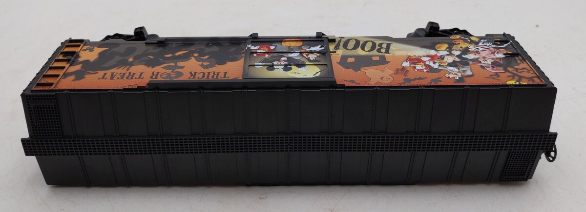 Lionel 6-83802 O Disney Happy Halloween Boxcar LN/Box