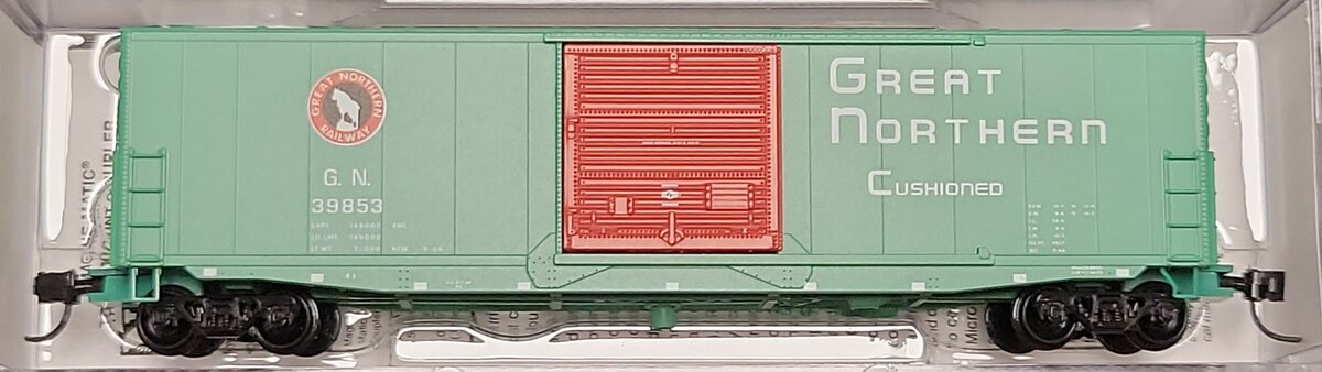 Micro-Trains 18000402 N Great Northern 50' Standard Boxcar with 10' Door #39853 LN/Box