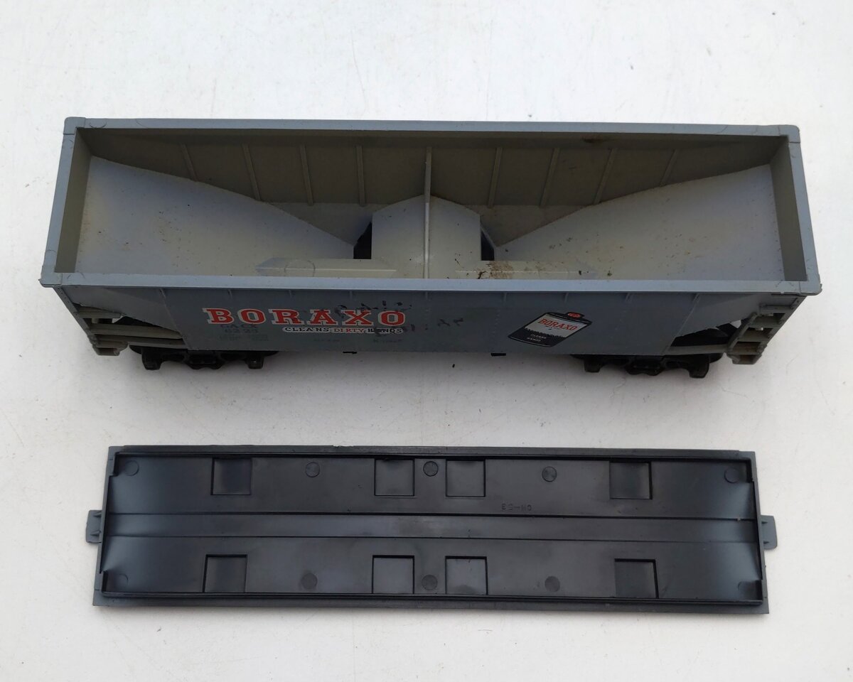 K-Line K6223 Boraxo 2-Bay Covered Hopper Car VG