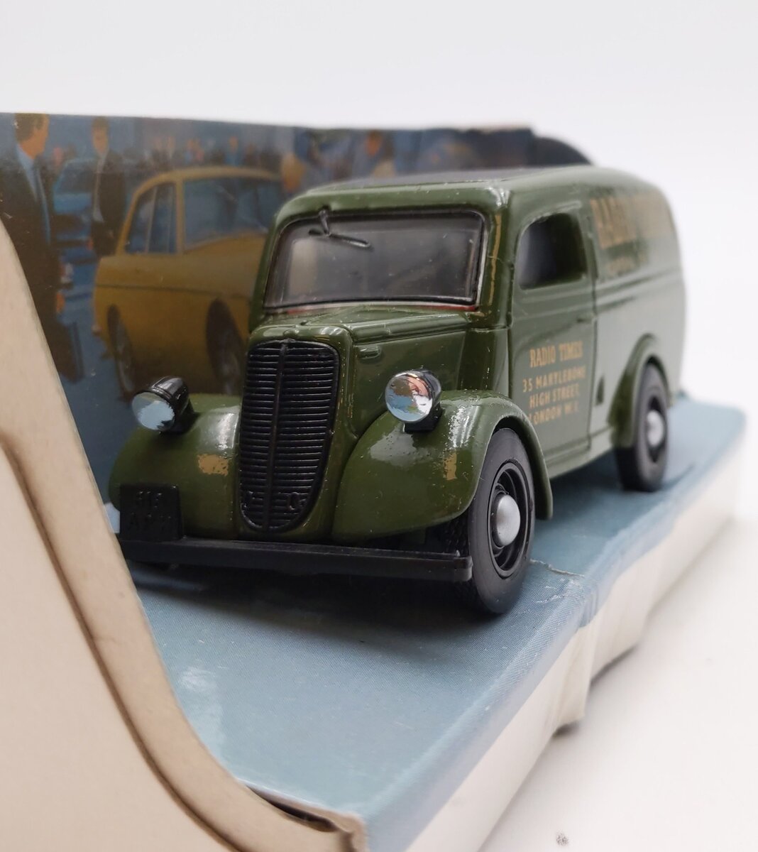 Matchbox The Dinky Collection DY-4 1:43 Scale 1950  Ford E83W 10 CWT Van LN/Box