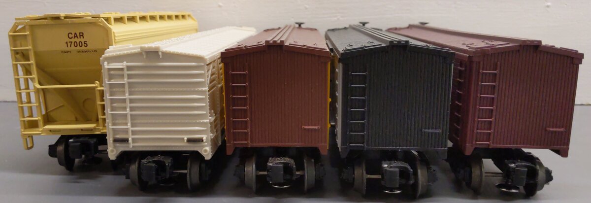 Lionel O Assorted Freight Cars 6-17005, 6-16125, 6-5716, 6-5713 6-5731 [5] EX/Box