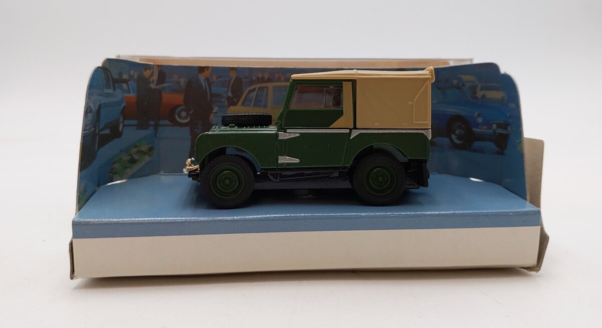 Matchbox DY-9 1:43 Scale Dinky 1949 Land Rover The Dinky Collection LN/Box