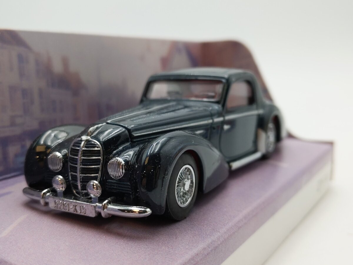 Matchbox DY-14 The Dinky Collection 1:43 Scale Delahyne 145 Dark Navy Blue LN/Box