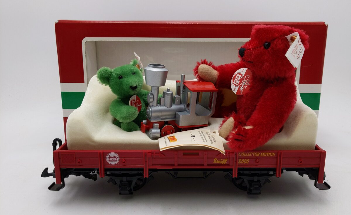 LGB 43100 G Scale Flatcar w/ Red & Green Steiff Bears LN/Box