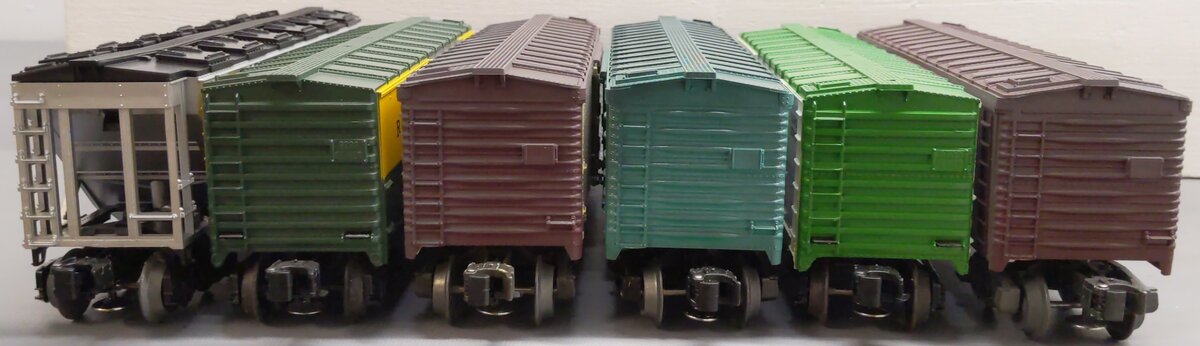 Lionel O Assorted Freight Cars: 6-9366, 5700, 9710, 5706, 5707, & 9416 [6] EX/Box
