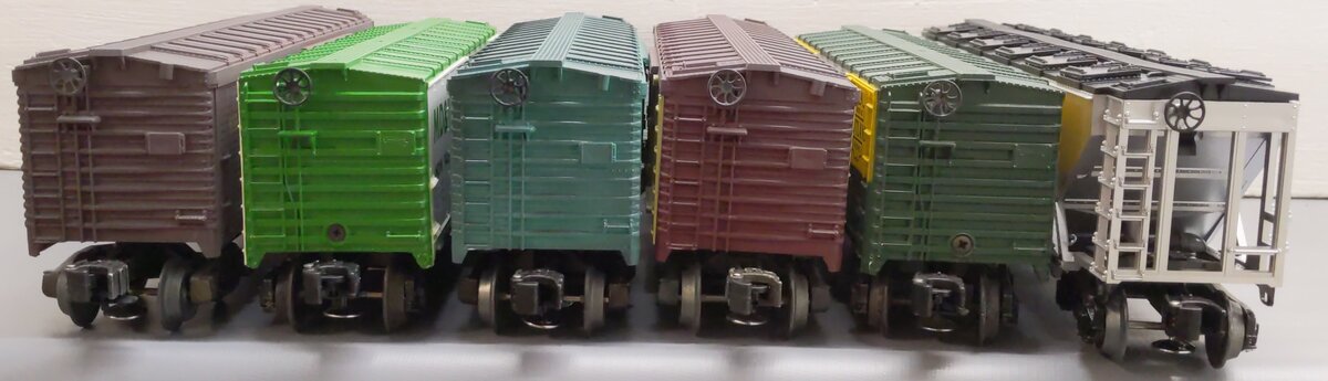Lionel O Assorted Freight Cars: 6-9366, 5700, 9710, 5706, 5707, & 9416 [6] EX/Box