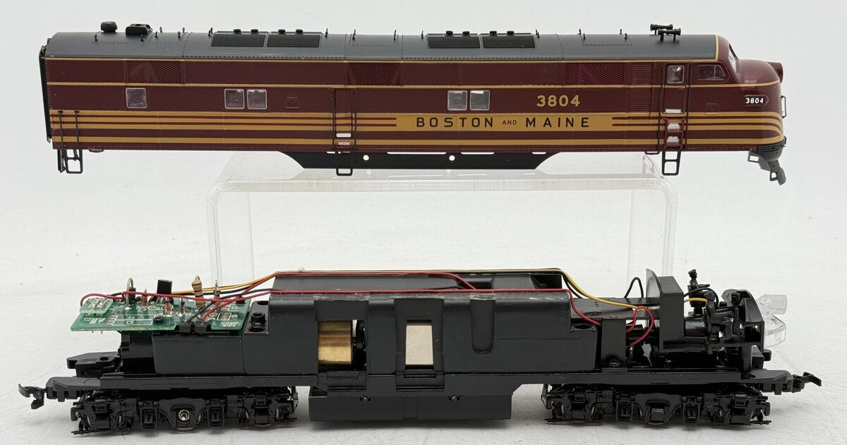 Proto 2000 21056 HO Scale Boston Maine (A unit) E7 Diesel Locomotive #3804 LN/Box