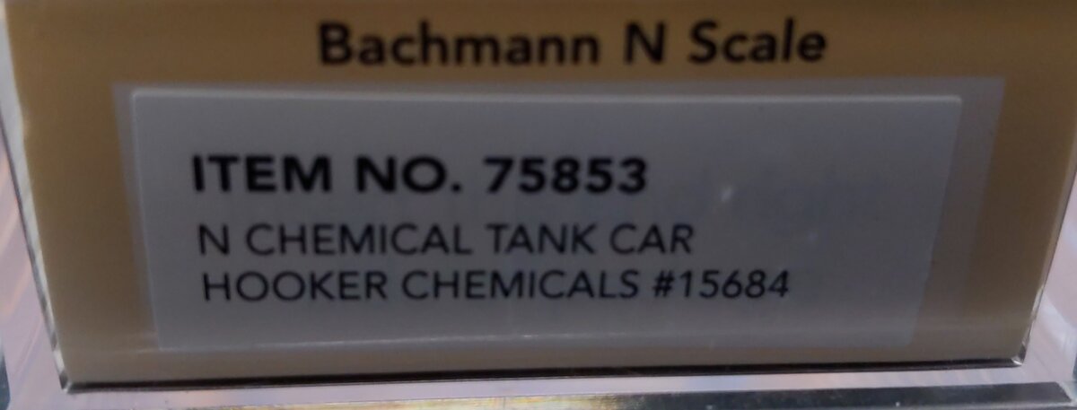 Bachmann 75853 N Hooker Chemical Tank Car with Large Dome #15684 LN/Box