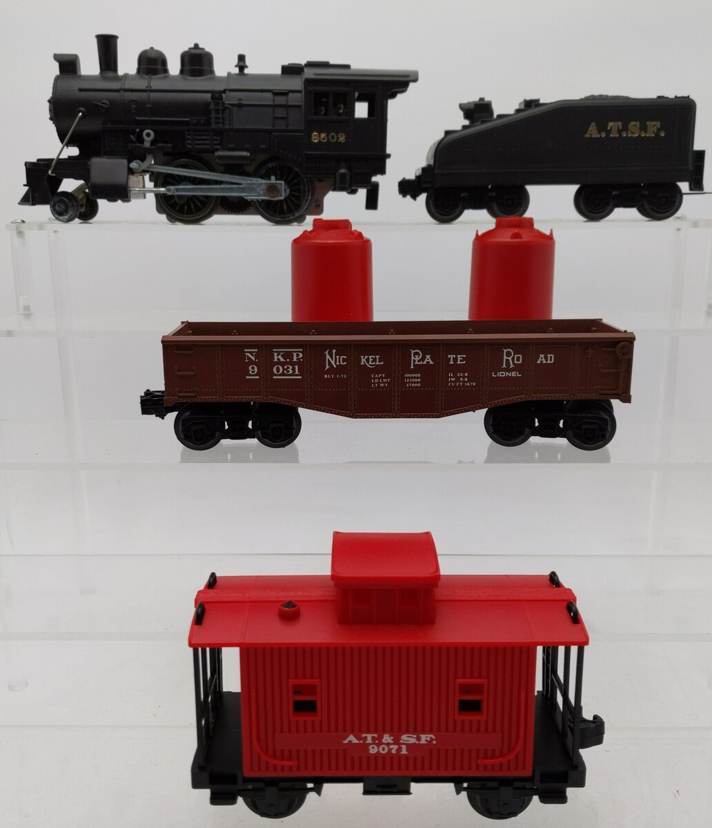 Lionel Assorted O Gauge Steam Locomotive & Freight Cars [4] EX