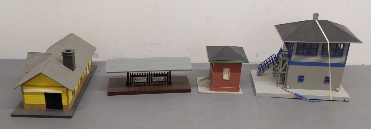 MTH & Other O Gauge Assorted Buildings [4] EX
