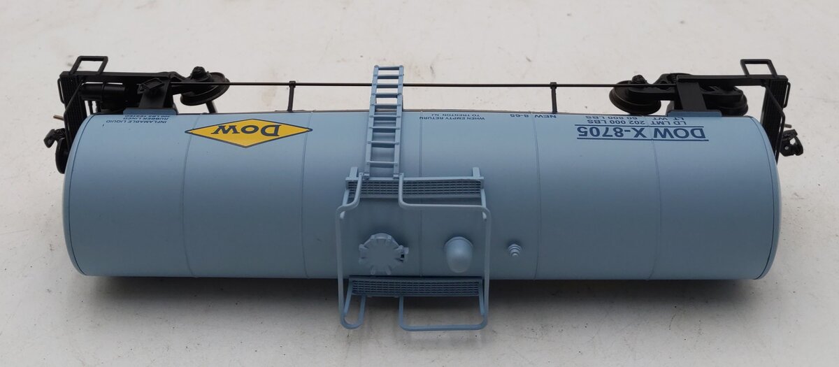 American Models 521-05 S Gauge DOW Tank Car # 8705 LN/Box