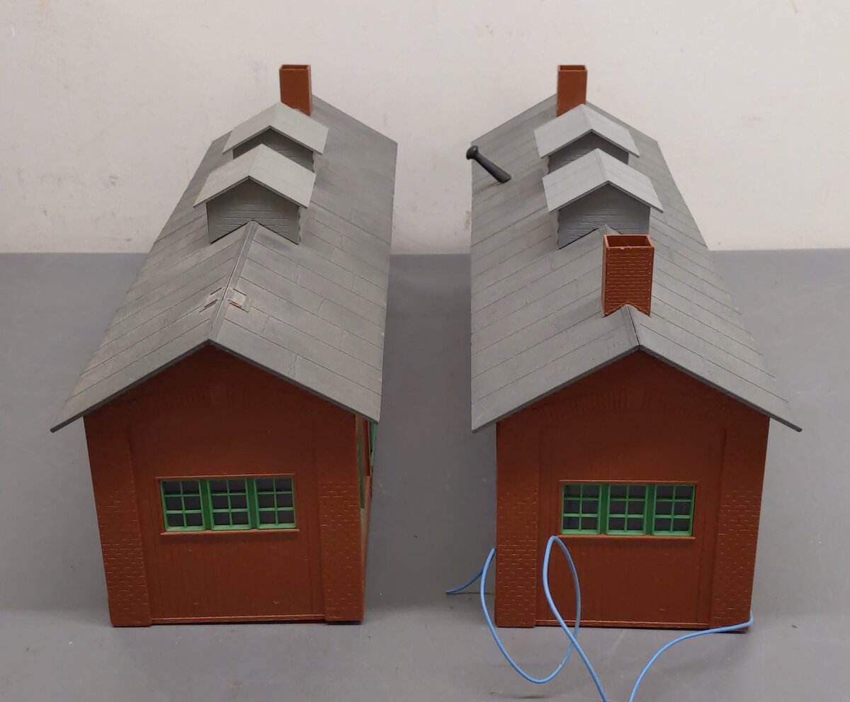 Lionel O Gauge Engine Houses [2] EX