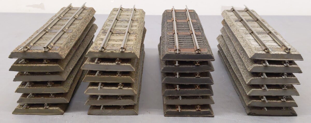 American Flyer 726 Vintage S Gauge Straight Rubber Roadbed w/ Track (24) VG