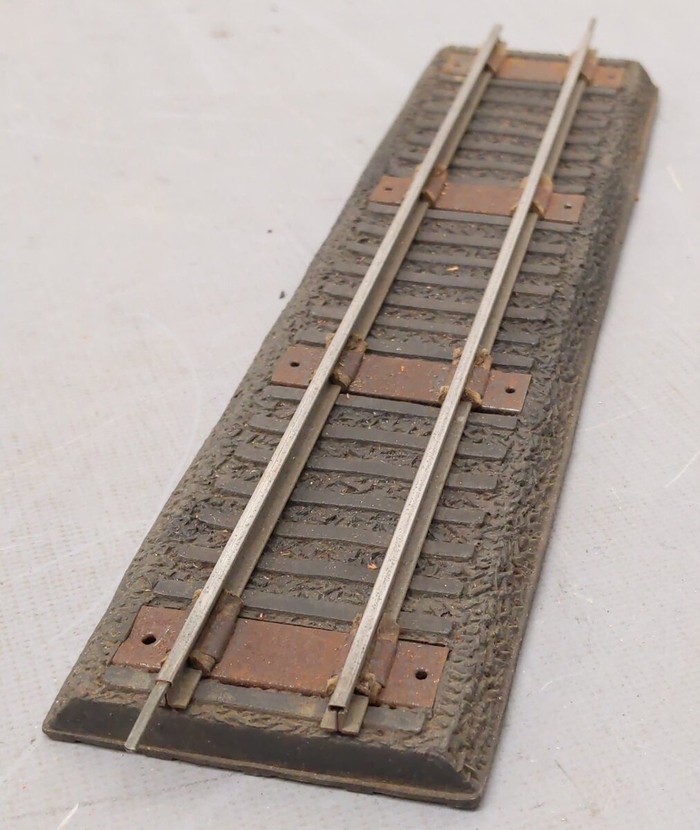 American Flyer 726 Vintage S Gauge Straight Rubber Roadbed w/ Track (24) VG