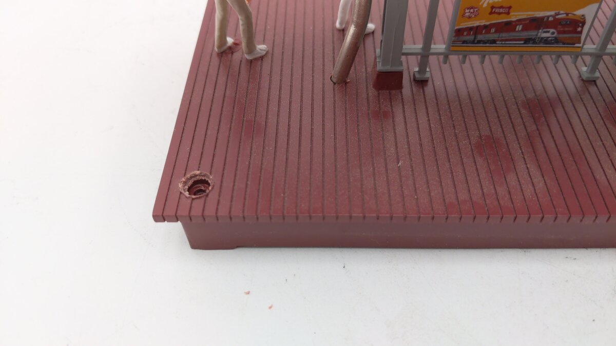 Lionel 6-37829 O Polar Express Station Platform VG/Box