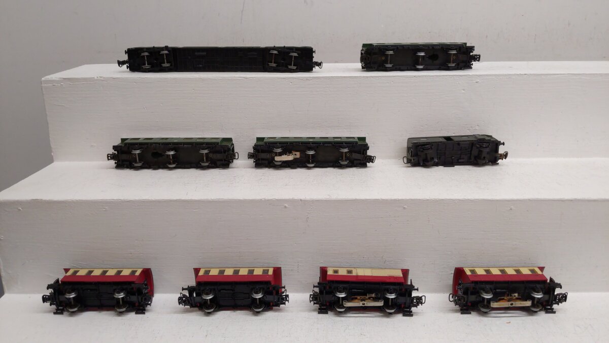 Marklin HO Scale Assorted Train Cars [9] VG