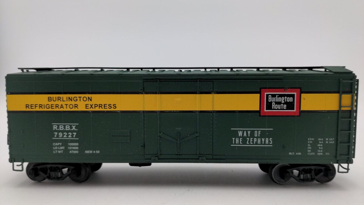 American Models 2223 S Scale Burlington Express Reefer #79227 VG/Box