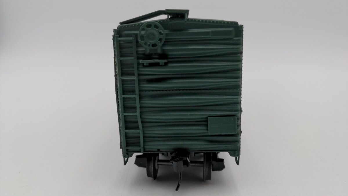 American Models 2223 S Scale Burlington Express Reefer #79227 VG/Box
