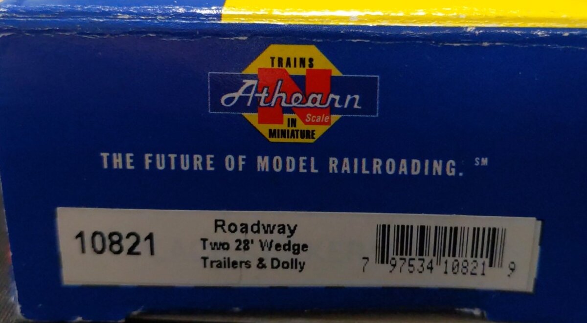Athearn 10821 N Scale Roadway Two 28' Wedge Trailers & Dolly LN/Box