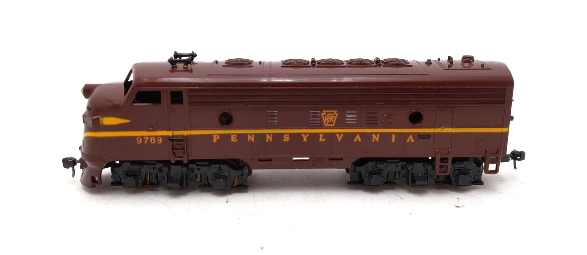 Mantua 402-20 HO Scale PRR F-7 Dummy Diesel Locomotive #9769 LN/Box