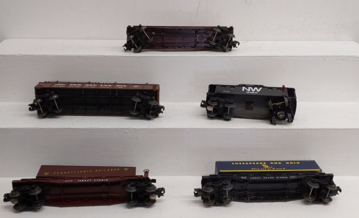 Lionel Assorted O Gauge Freight Cars [5] VG