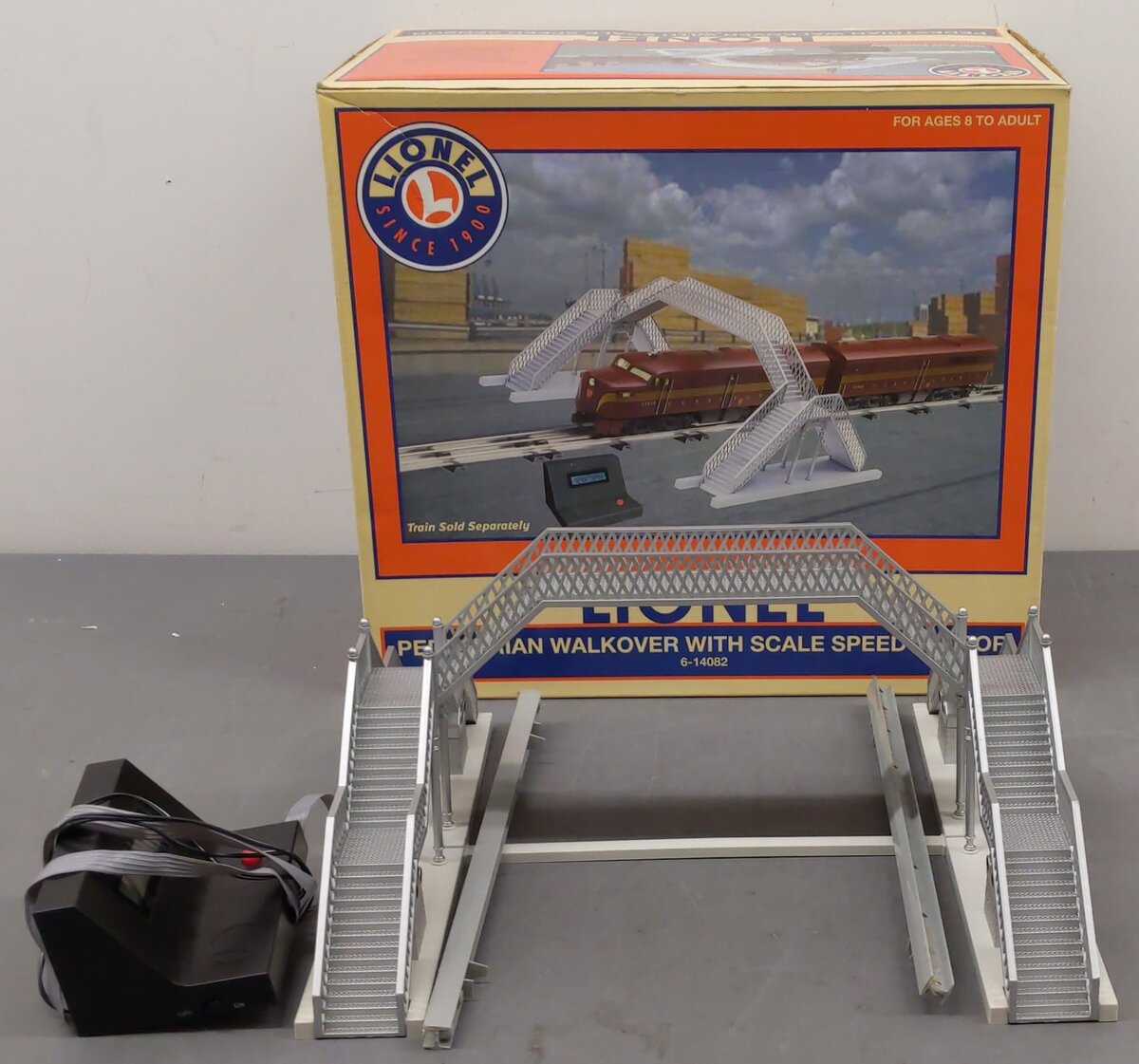 Lionel 6-14082 Pedestrian Walkover with Speed Sensor VG/Box