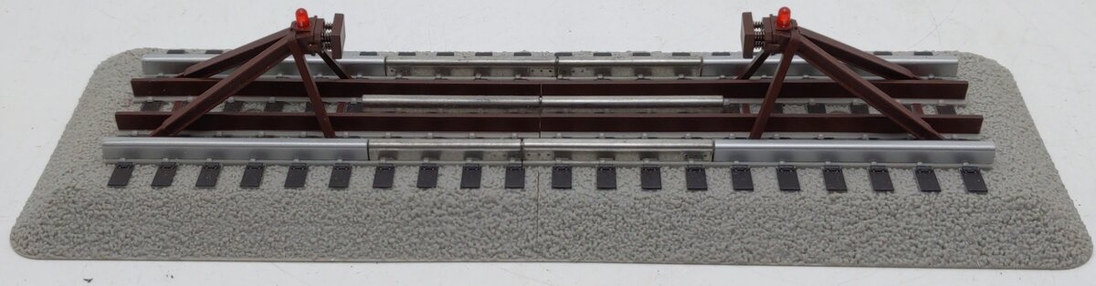 Lionel 6-12035 O Gauge FasTrack Lighted Bumpers (Pack of 2) EX/Box