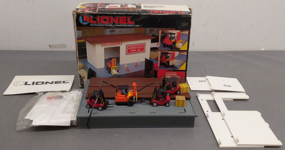 Lionel 6-12798 O/O27 Gauge Operating Forklift Loader Station VG/Box