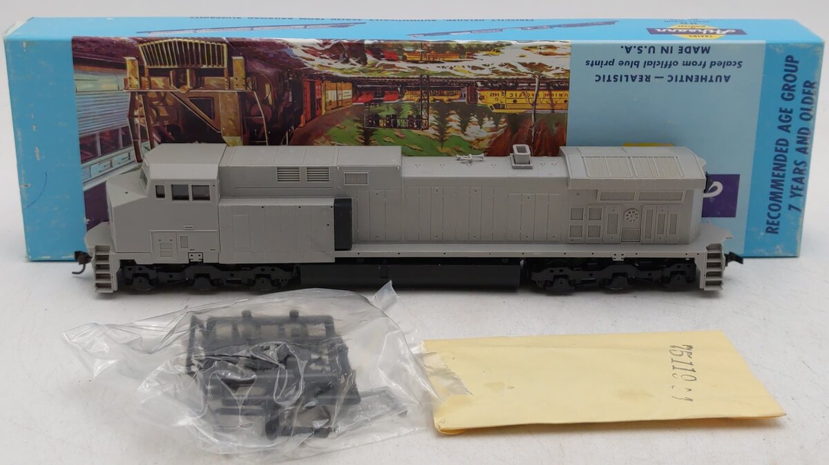 Athearn HO Scale 4340 Undecorated AC4400 Diesel Locomotive EX/Box