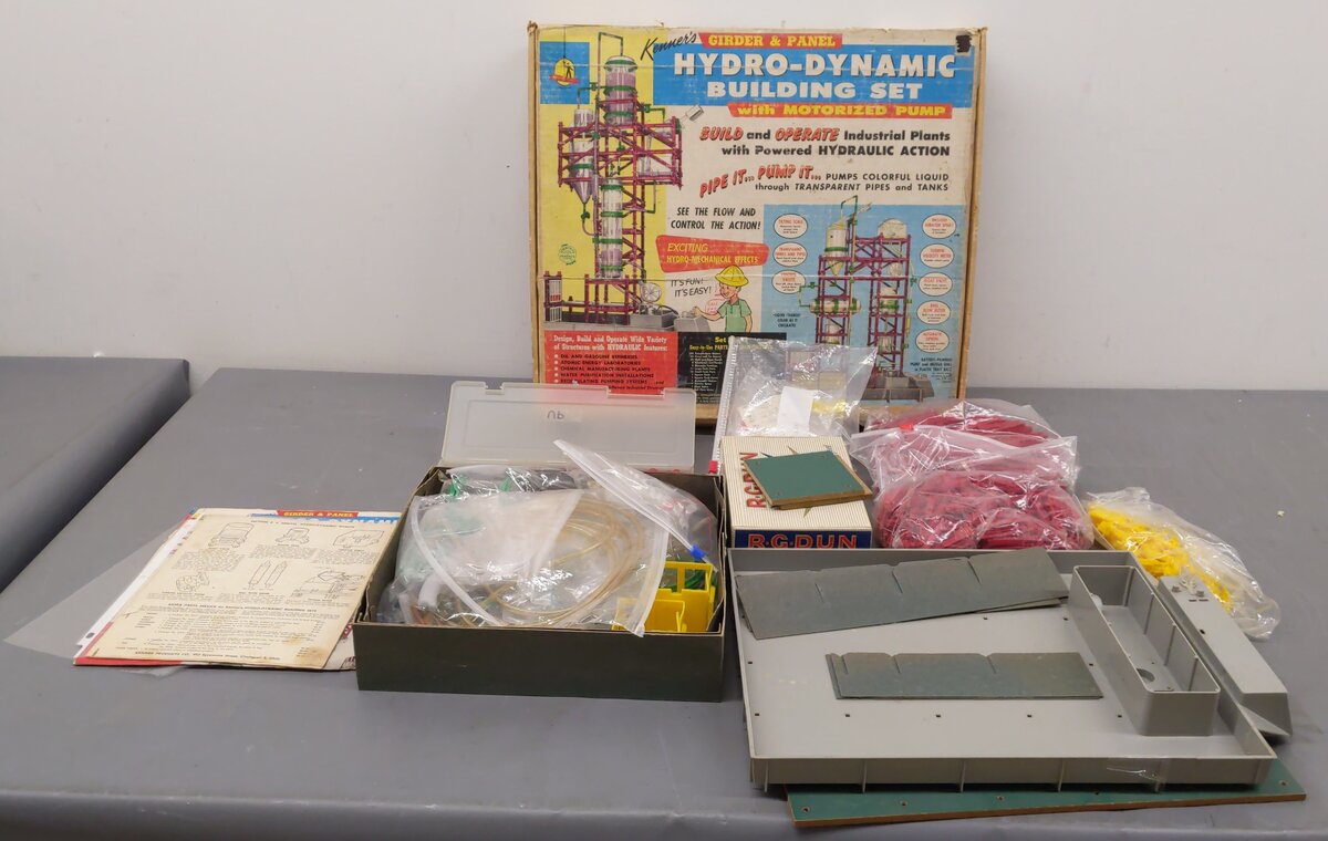 Kenner 11 Girder & Panel Hydor-Dynamic Building Set w/ Motorized Pump VG/Box
