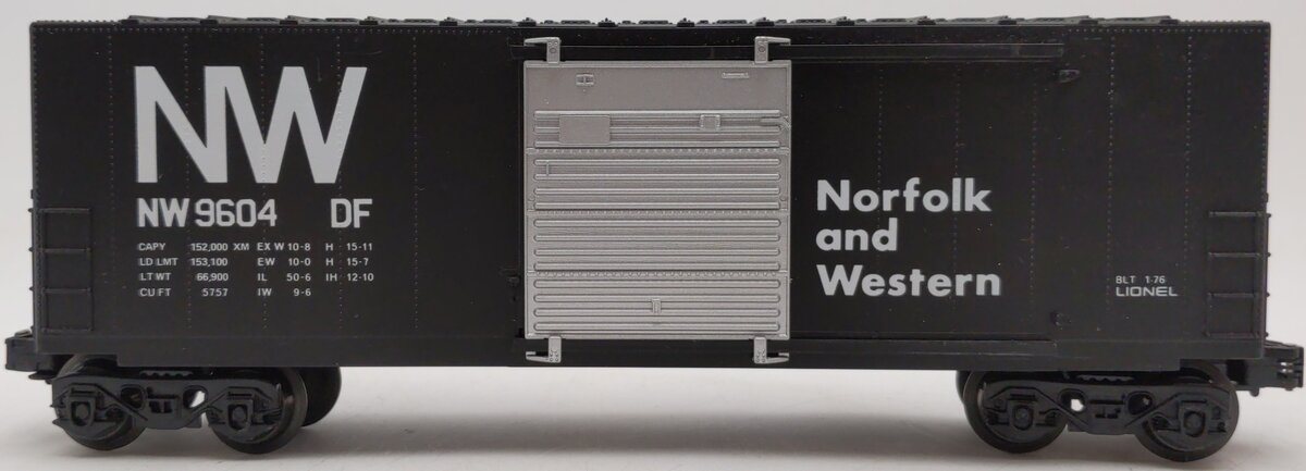 Lionel 6-9604 O Gauge Norfolk & Western Hi-Cube Boxcar EX/Box