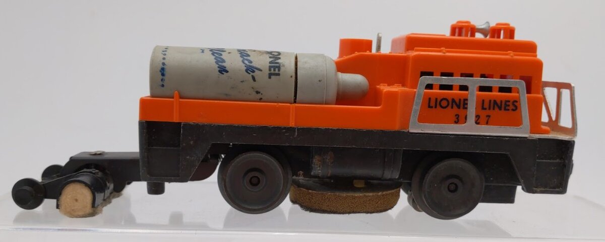 Lionel 3927 Vintage O Gauge Postwar Motorized Track Cleaner Cars [2] VG