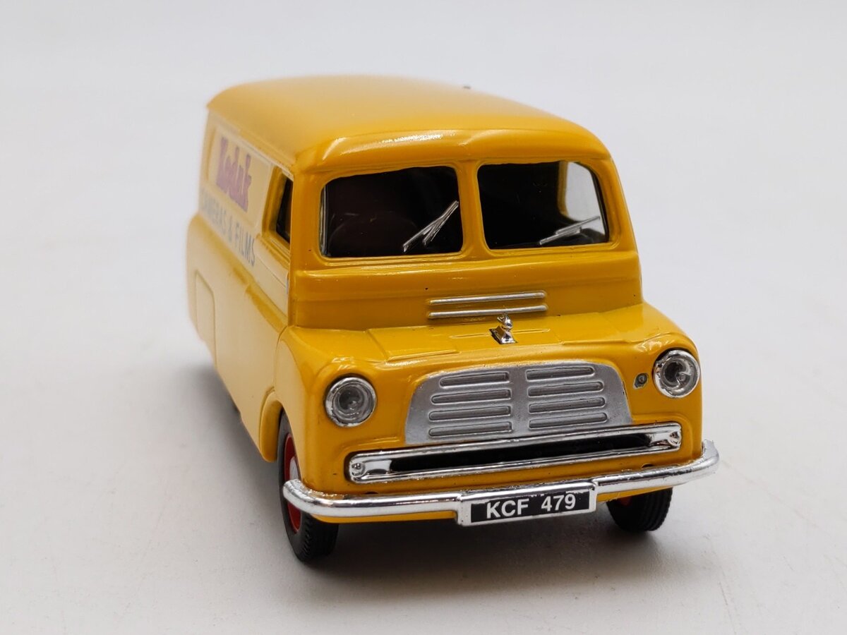 Corgi 05601 Golden Oldies Kodak Cameras Bedford CA Van NIB