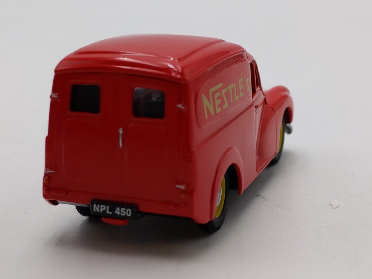 Corgi 06502 1:43 Golden Oldies Morris 1000 Van Nestles Car NIB