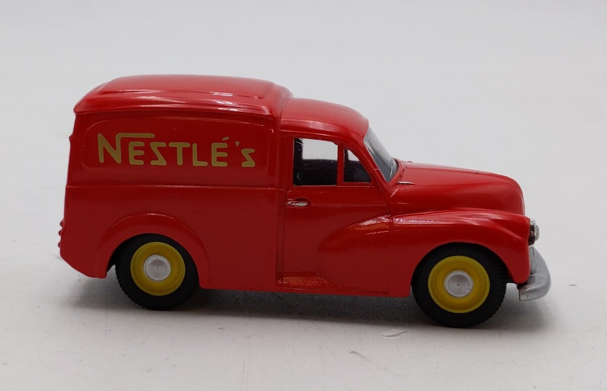 Corgi 06502 1:43 Golden Oldies Morris 1000 Van Nestles Car NIB