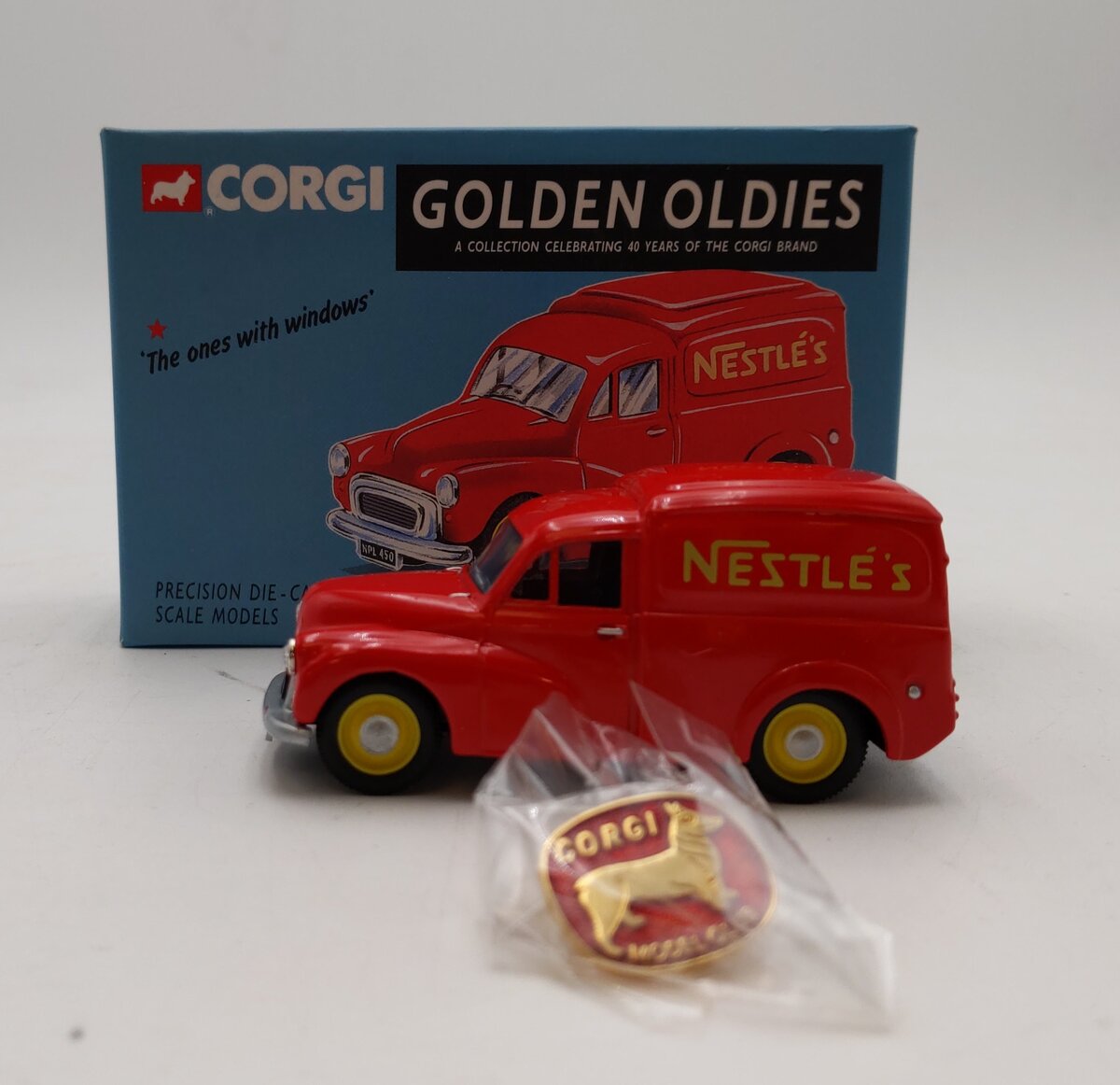 Corgi 06502 1:43 Golden Oldies Morris 1000 Van Nestles Car NIB