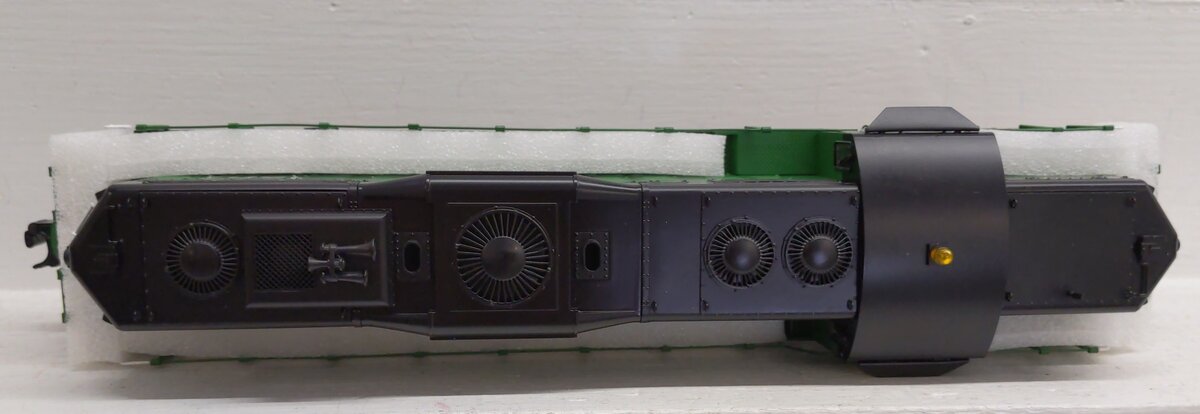Lionel 6-82785 Burlington Northern GP9 Diesel Locomotive #1804