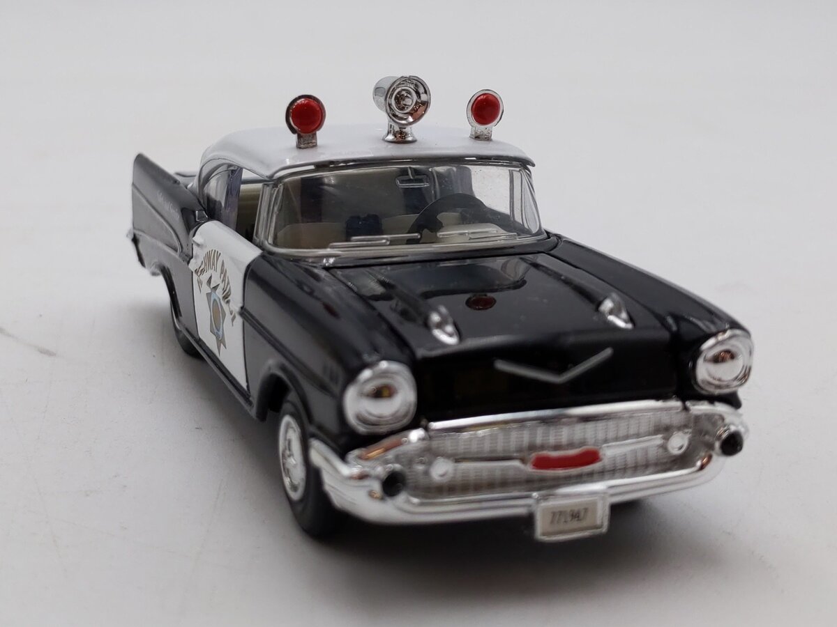 Corgi 97396 1:43 Scale Die Cast Chevrolet Highway Patrol Car NIB
