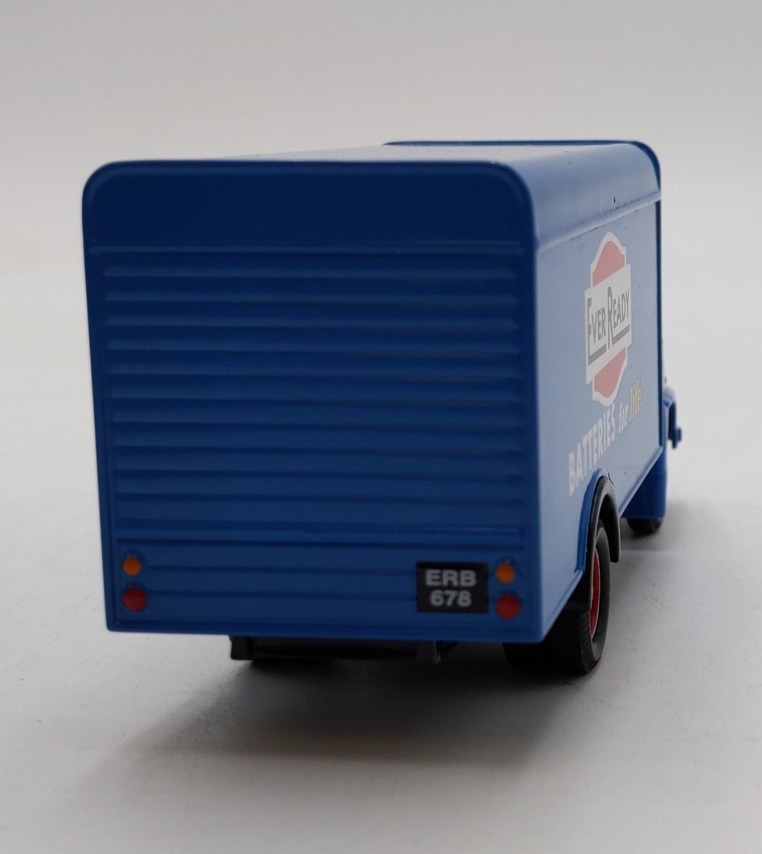 Corgi 30302 1:50 Ever Ready Delivery Truck NIB