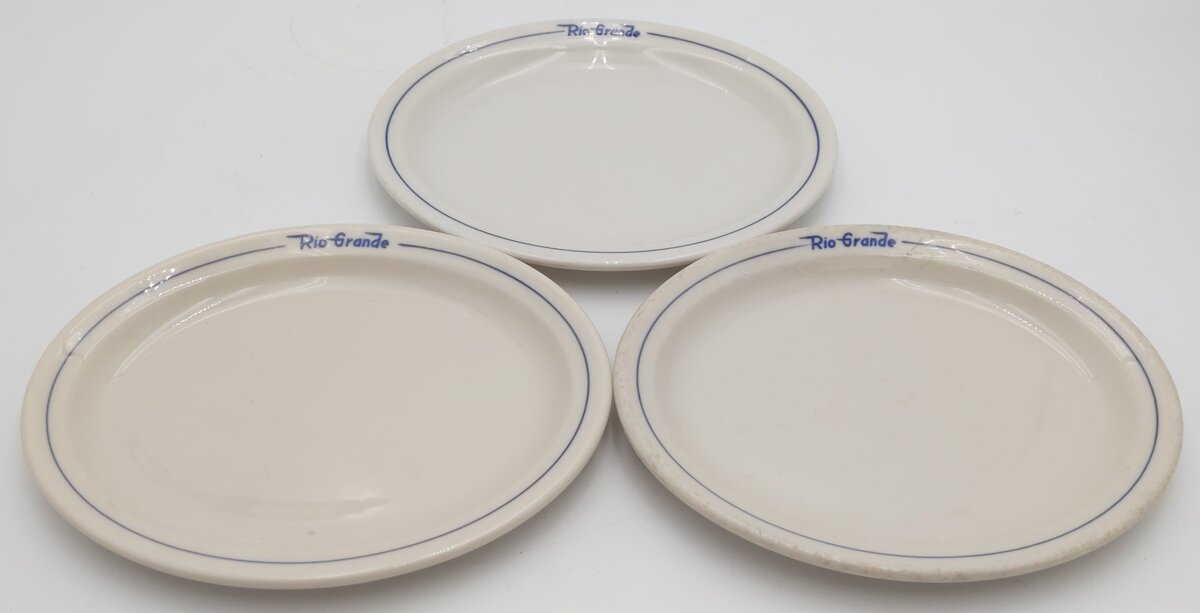 Syracuse China Rio Grande Prospector Pattern Oval Plates (Set of 3) EX