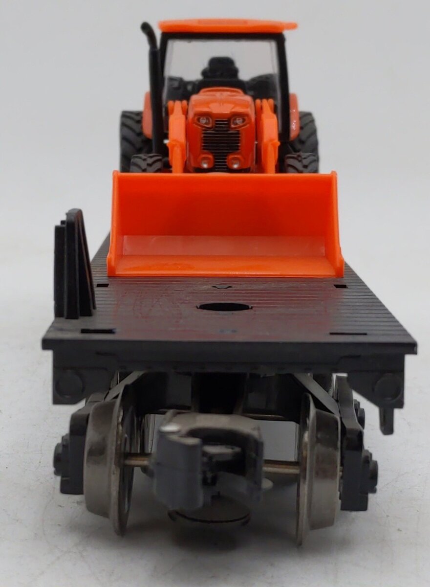 Menards 279-3186 O Gauge Chicago&North Western Flatcar with Kubota Tractor #6871 EX/Box