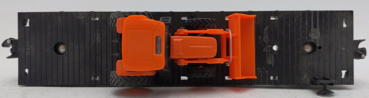 Menards 279-3186 O Chicago & North Western Flatcar with Kubota Tractor #10623 EX/Box