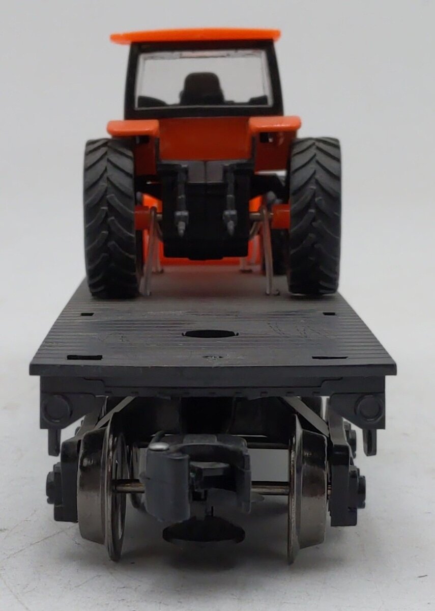 Menards 279-3186 O Chicago & North Western Flatcar with Kubota Tractor #10623 EX/Box