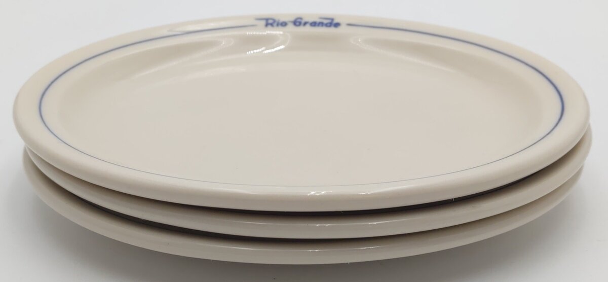 Syracuse China Rio Grande Prospector Pattern Oval Plates (Set of 3) EX