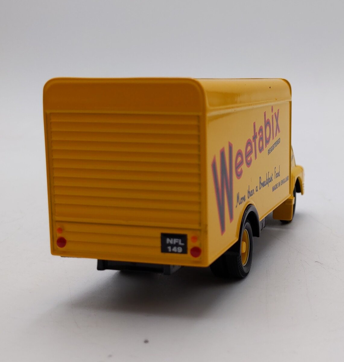 Corgi 19302 1:50 BedFord S Weetabix Delivery Truck NIB