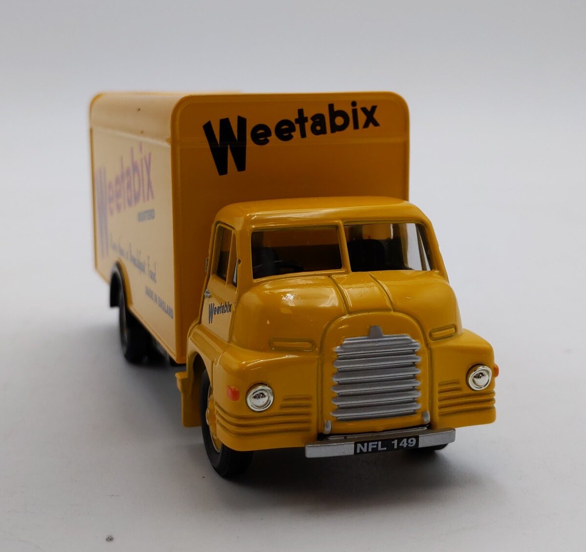 Corgi 19302 1:50 BedFord S Weetabix Delivery Truck NIB