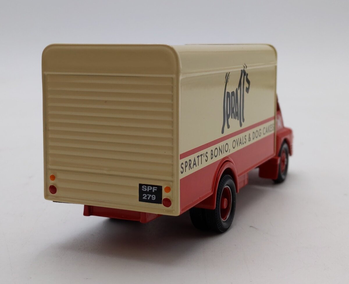 Corgi 30303 1:50 BedFord S Spratt's Transfer Truck NIB
