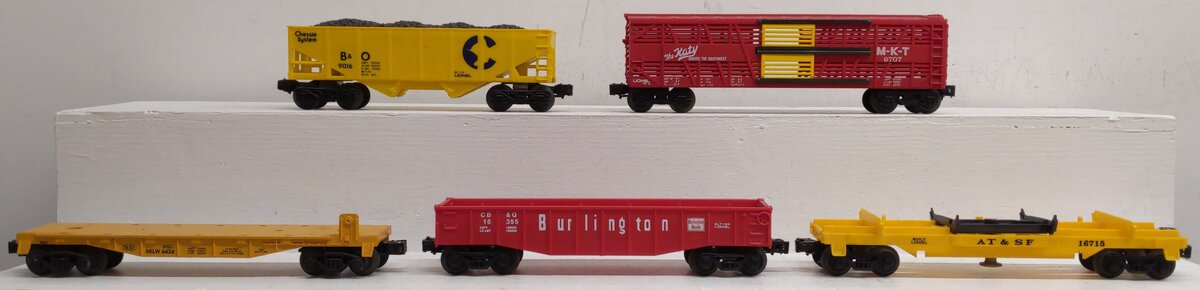 Lionel O Gauge Freight Car Assortment: 16715, 6424, 16355, 9707, 9016 [5] VG