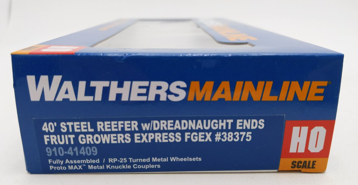 Walthers 910-41409 HO FGEX 40' Steel RTR Reefer with Dreadnaught Ends Weathered EX/Box
