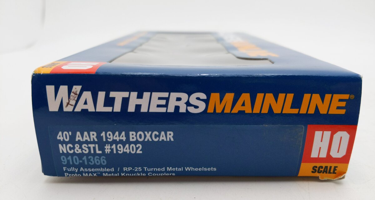 Walthers 910-1366 HO NC&StL 40' AAR 1944 Boxcar Ready to Run #19402 Weathered EX/Box